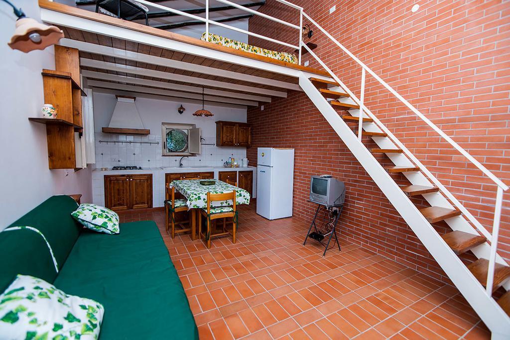 Casa Vacanze Etna Пиедимонте Етнео Стая снимка