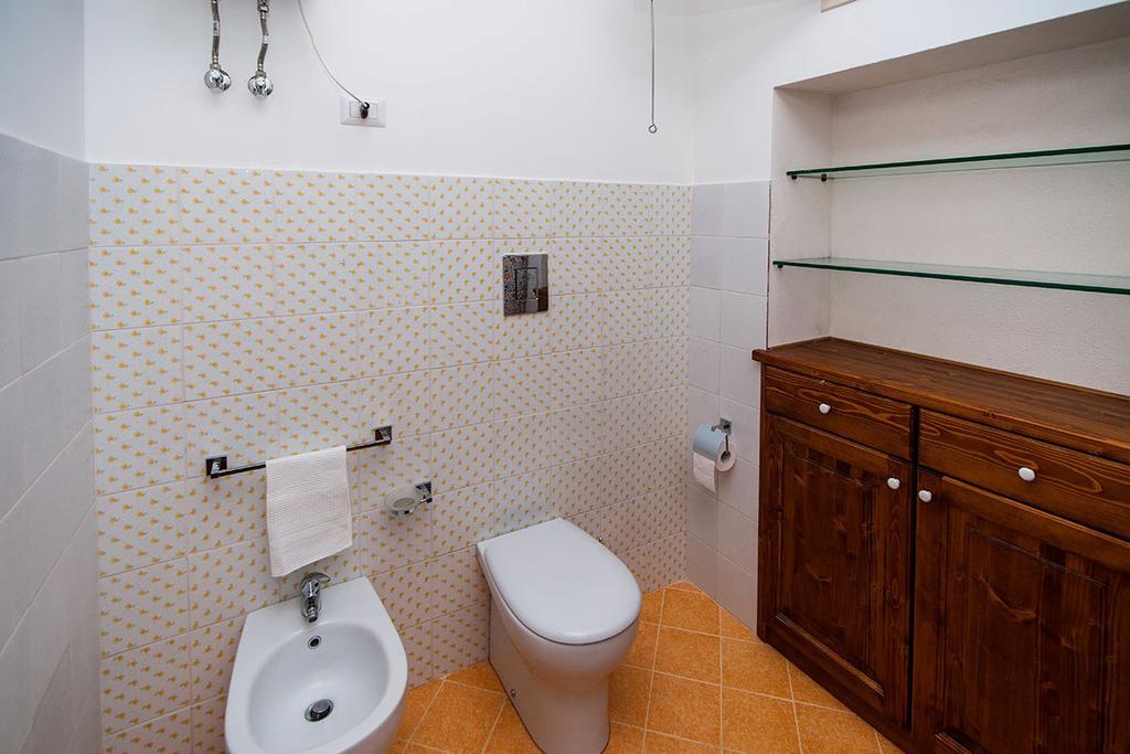 Casa Vacanze Etna Пиедимонте Етнео Стая снимка